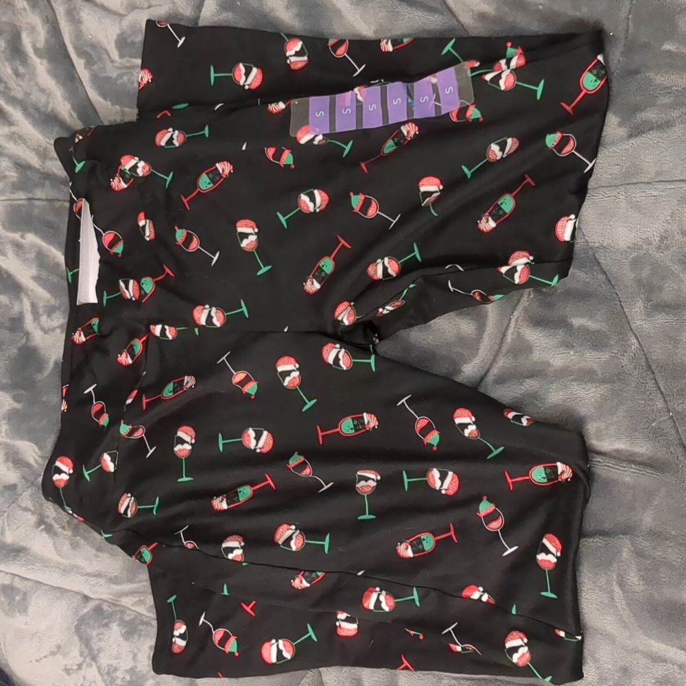 NWT Holiday Christmas Wine design Leggings